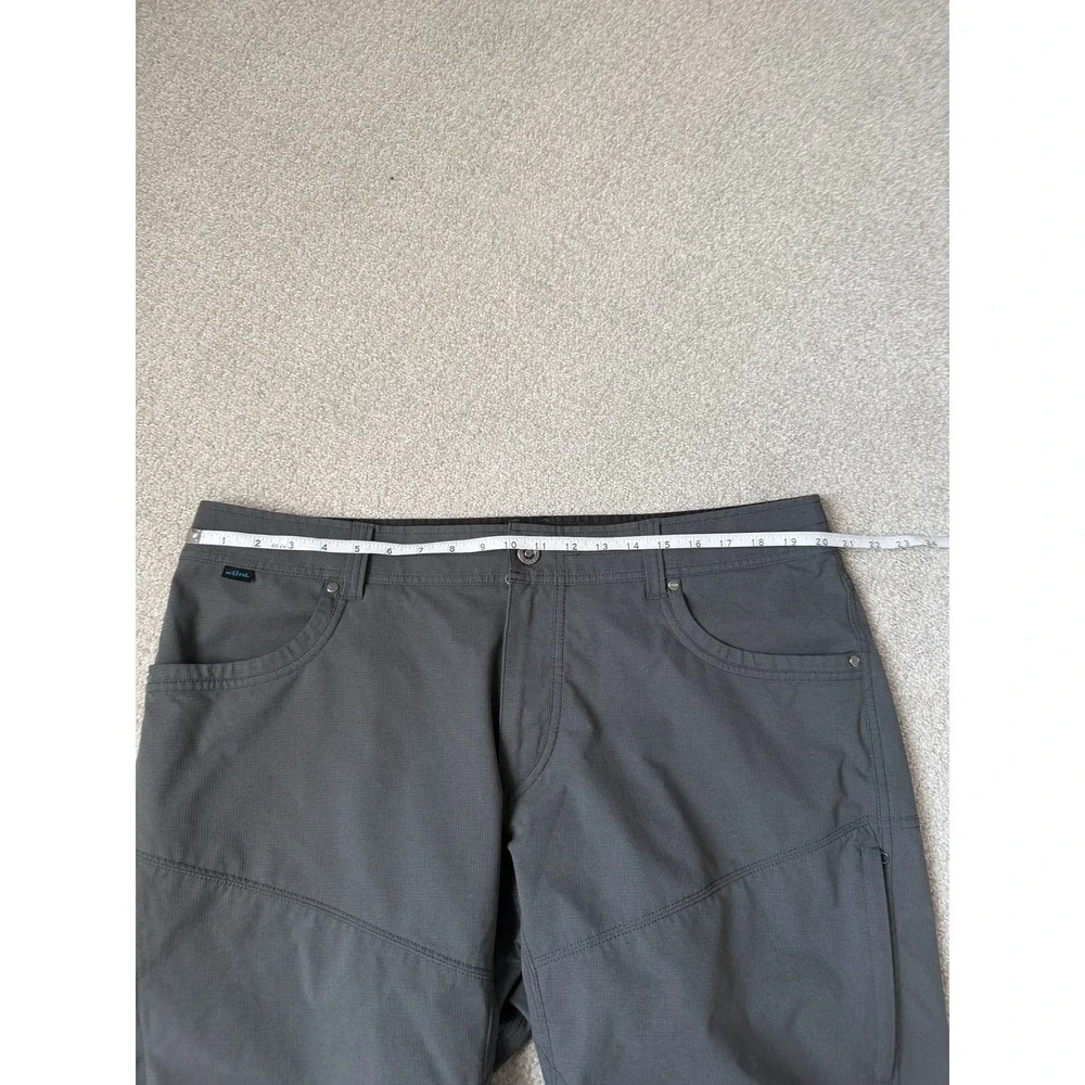 Kuhl Gorpcore Shorts Size 40 Charcoal Gray Zippered Side Pocket